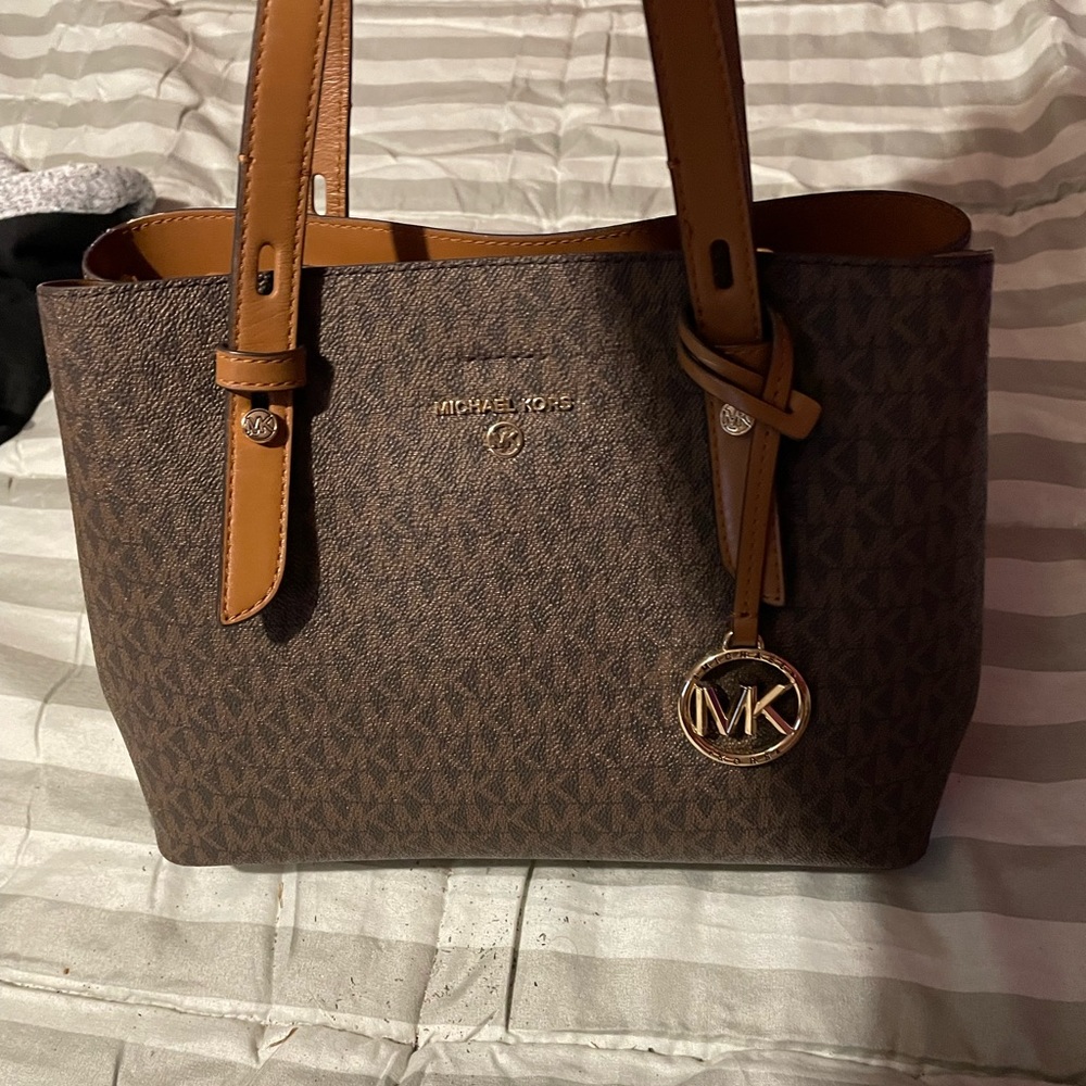 Euc Michael Kors Mel small tote bag